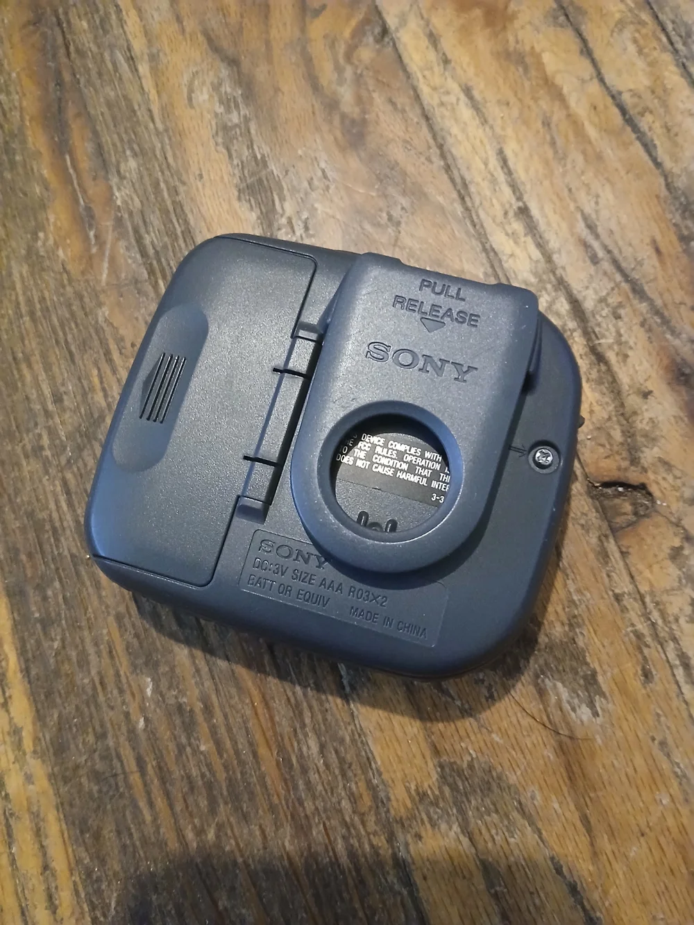 Sony Portable FM/AM Walkman SRF-M35 - Black/Silver